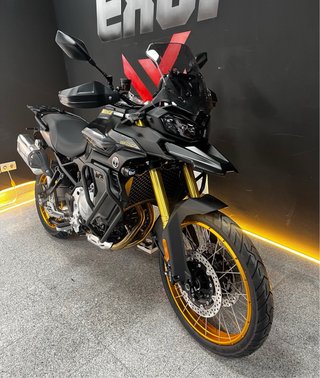 VOGE 900DSX Negra