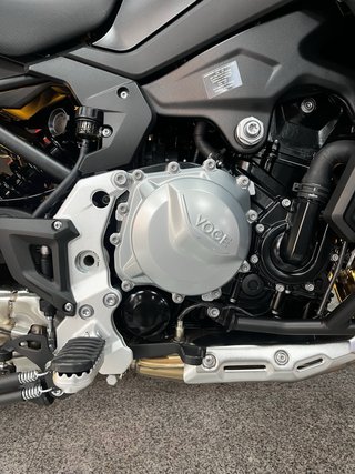 VOGE 900DSX Negra