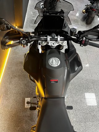 VOGE 900DSX Negra