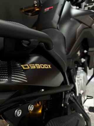 VOGE 900DSX Negra