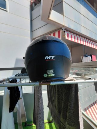 Casco Moto MT Helmets Negro