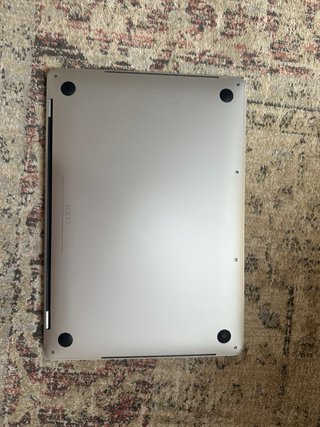 MacBook Pro 13” 2019 excelente · 16GB RAM + 1T SSD