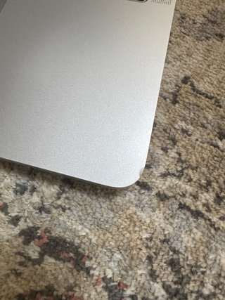 MacBook Pro 13” 2019 excelente · 16GB RAM + 1T SSD