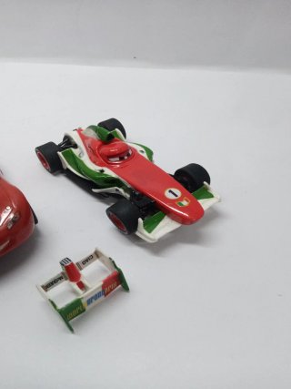Dos coches Scalextric 1:43