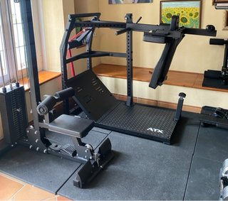 Máquina de sentadilla pendular ATX