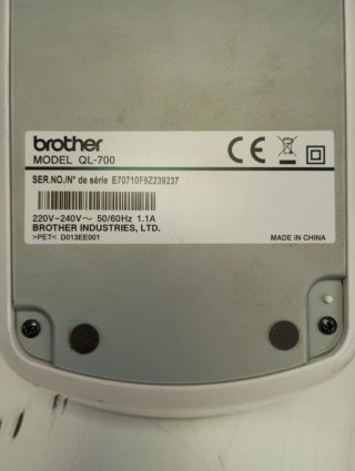 Impresora de etiquetas Brother QL-700