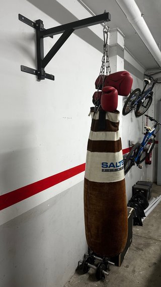 Saco de boxeo SALTER  con soporte pared