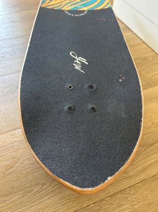 Surfskate con design zebra