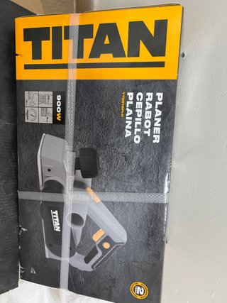 Cepilladora Eléctrica Titan 900W