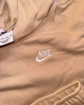 Conjunto Chándal Nike Beige