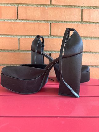 Zapatos de tacón Pull&Bear negros