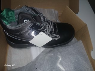 Zapatos de trabajo Mendi negros y verdes