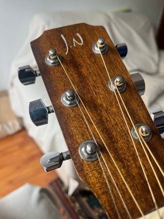 Guitarra Electroacústica J.N.Guitars para zurdos