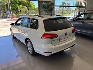 Volkswagen Golf Volkswagen Golf Business & Navi 1.6 TDI 85kW Variant