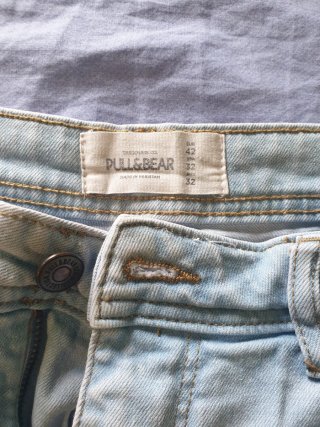 Jeans corti Pull&Bear strappati