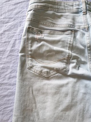 Jeans corti Pull&Bear strappati