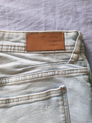 Jeans corti Pull&Bear strappati