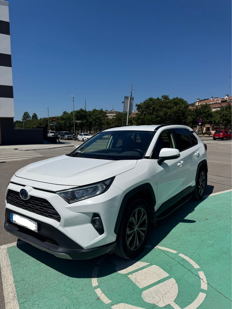 Toyota RAV4 2023 - foto 1