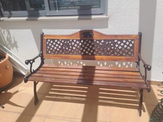 Mesa y banco exterior forja y madera