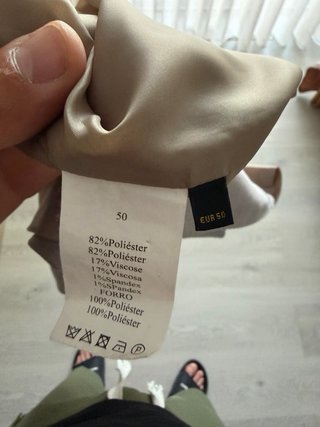 Fato bege/cinza para casamento