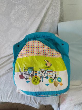 Trona para bebé gris y verde