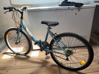 Bicicleta infantil azul