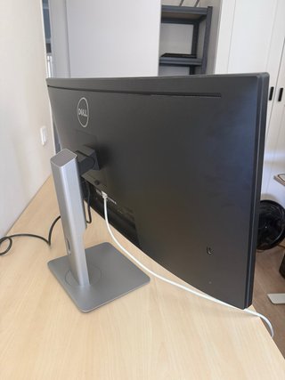 Monitor Curvo Dell UltraWide 34” QHD IPS