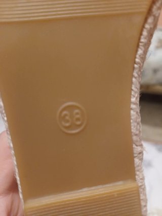 Sandalias beige mujer