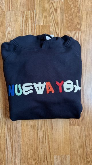 Sudadera Zara Nueva York Bad Bunny Talla L