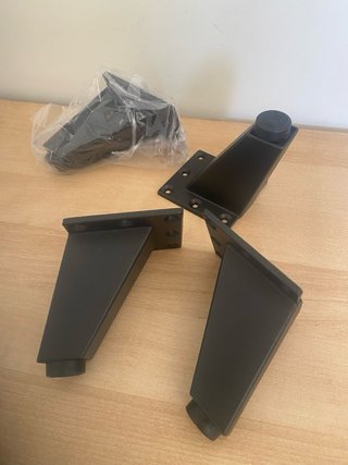 4 Patas Metálicas Ajustables