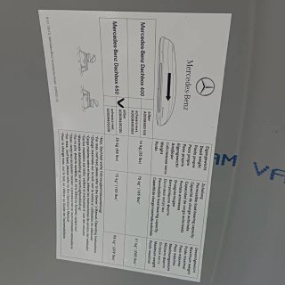 Cofre portaequipajes Mercedes-Benz.