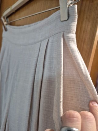 Pantalón corto tipo lino beige t.36