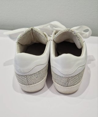 Sneakers bianche e argento con strass