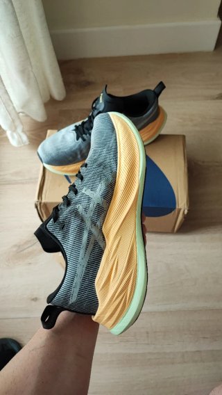 Asics Superblast