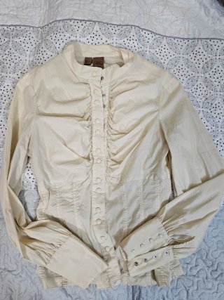 Camisa beige vintage entallada