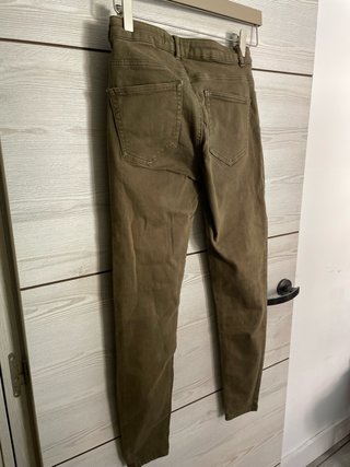 Vaqueros Zara verde oliva skinny