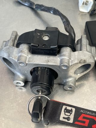 Cerradura y bombín Kawasaki ER6N 2016