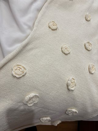 Vestido blanco largo ajustado con flores