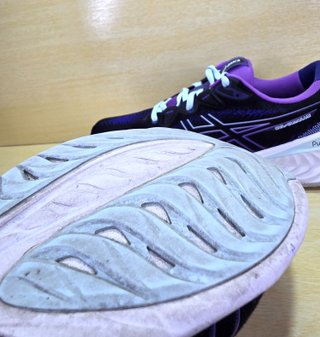 Zapatillas Asics Gel-Cumulus 25 Negras/Moradas
