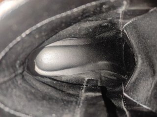 Botas de mujer negras con tachuelas