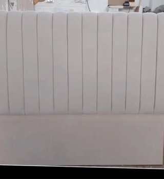 Cabeceros, muebles, puff y canapés