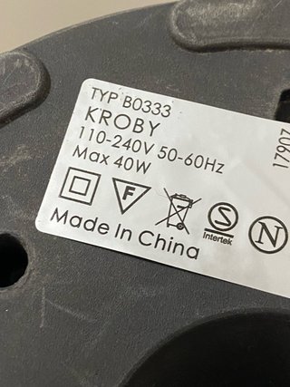 Lámpara de mesa Ikea Kroby plata