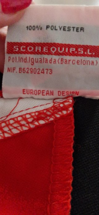 Camiseta Elements Roja y Negra Talla M