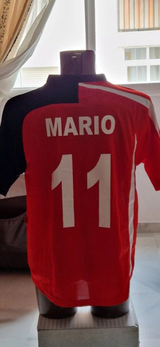Camiseta Elements Roja y Negra Talla M