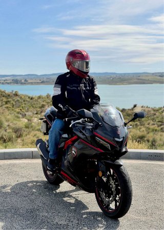 Mitt GP1 125 Negra/Roja