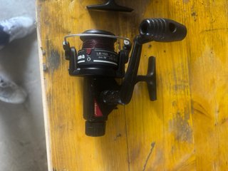 2 carretes de pesca Okuma