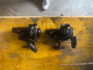2 carretes de pesca Okuma