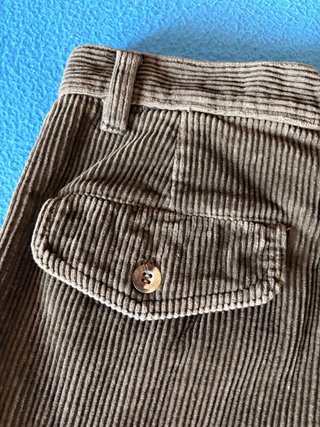 Pantalón de pana verde oliva