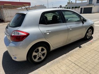 Toyota Auris 2011