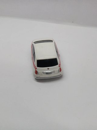 Coche Scalextric Fiat 500 Blanco 1:43